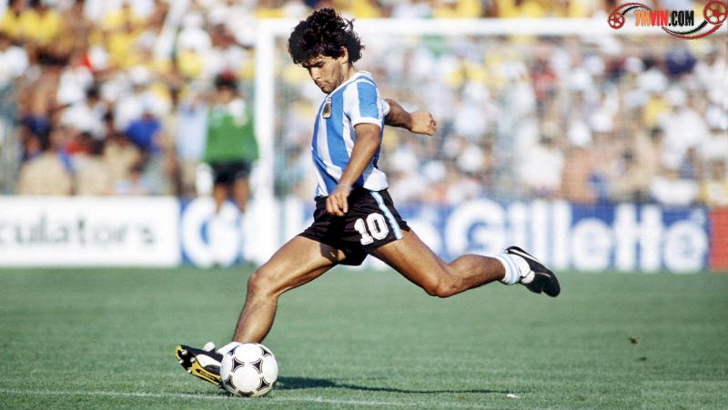 Tiền đạo là gì xuất sắc mọi thời đại Diego Maradona