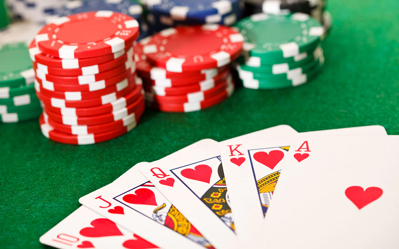 Chiến lược chơi poker 4 lá