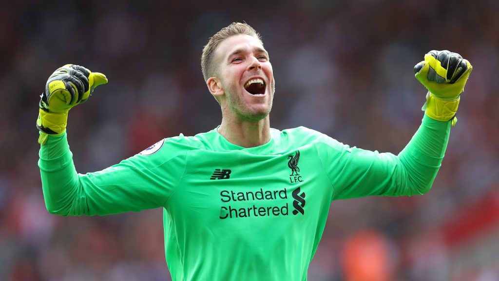 Thủ môn Adrian San Miguel trong màu áo của câu lạc bộ Liverpool