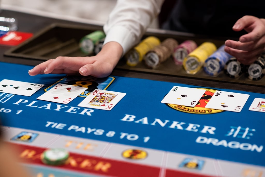 Chinh Phục Baccarat: 5 Bí Kíp Vàng Đánh Bại Mọi Đối Thủ